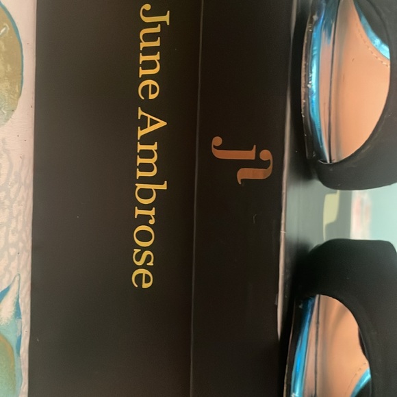 June Ambrose black with peacock pattern 4 inch heels - Picture 7 of 8